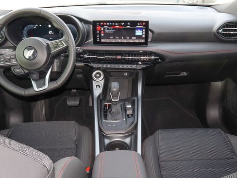 New 2025 Dodge Hornet GT w/ Cold Weather Group image 17