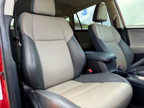 Used 2014 Toyota RAV4 Limited image 9