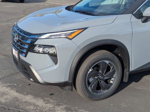 New 2026 Nissan Rogue SV FWD image 8