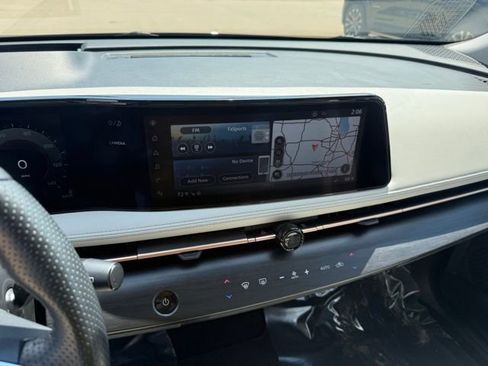 Used 2023 Nissan Ariya AWD image 24