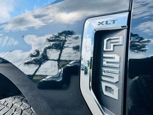Used 2020 Ford F250 XL w/ Power Equipment Group RWD image 7