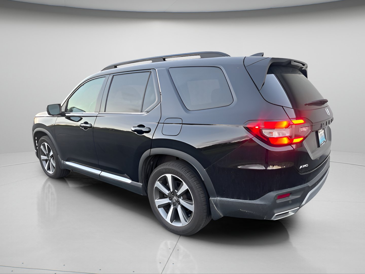 Used 2023 Honda Pilot Elite image 8