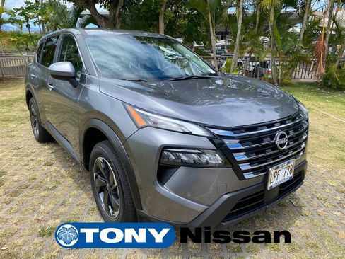 Used 2025 Nissan Rogue SV FWD image 1