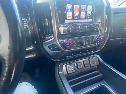 Used 2018 Chevrolet Silverado 1500 LT w/ All Star Edition image 35