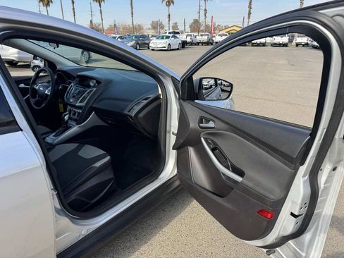 Used 2012 Ford Focus SE image 16