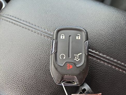 Used 2024 GMC Terrain SLT AWD/4WD image 35