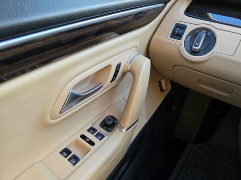 Used 2017 Volkswagen CC Sport image 18