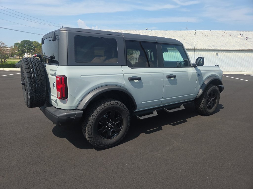 Used 2023 Ford Bronco Black Diamond AWD/4WD image 12