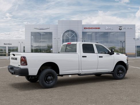 New 2026 RAM 2500 Tradesman AWD/4WD image 4
