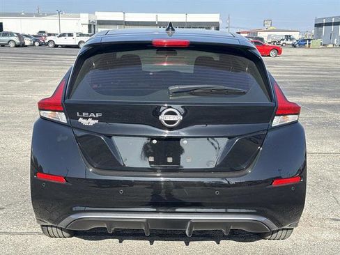 Used 2023 Nissan Leaf S image 5