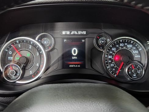 Used 2024 RAM 3500 Big Horn image 37