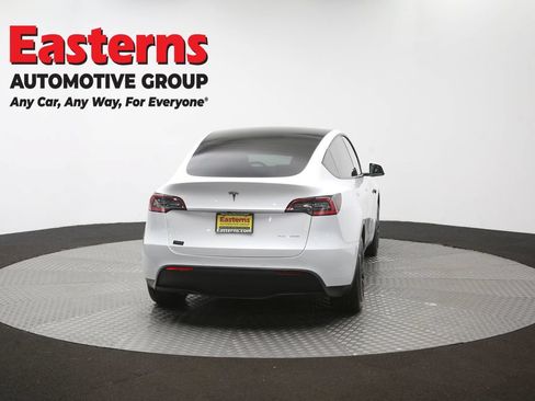 Used 2021 Tesla Model Y Long Range AWD/4WD image 32
