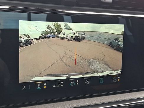 Used 2023 GMC Sierra 1500 AT4 w/ Technology Package AWD/4WD image 18
