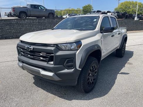 Used 2026 Chevrolet Colorado Trail Boss AWD/4WD image 7