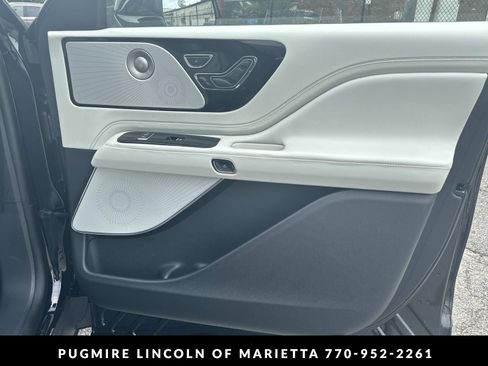 New 2026 Lincoln Aviator Black Label w/ Dynamic Handling Package AWD/4WD image 14