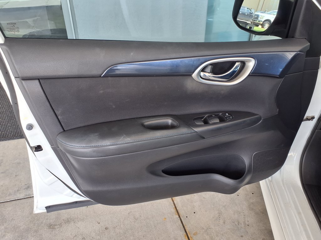 Used 2019 Nissan Sentra SR FWD image 15