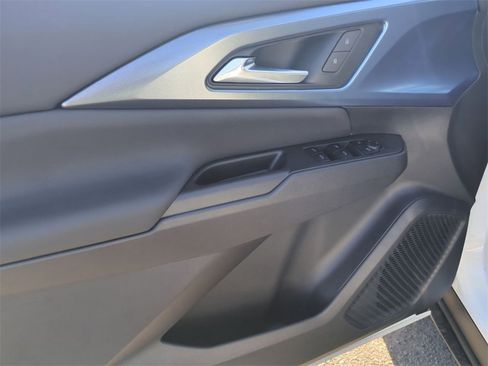 New 2026 Chevrolet Equinox EV LT w/ LPO, Blackout Package image 21