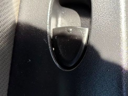 Used 2010 Honda Civic DX-VP image 21