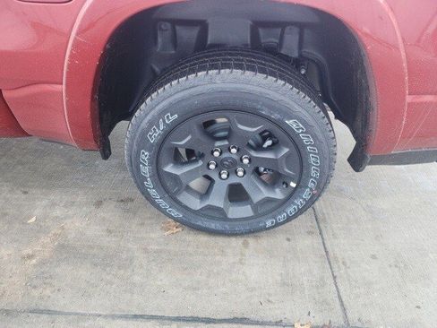 New 2026 RAM 1500 4x4 Crew Cab image 25