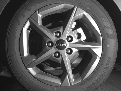 Used 2025 Kia K4 FWD image 14
