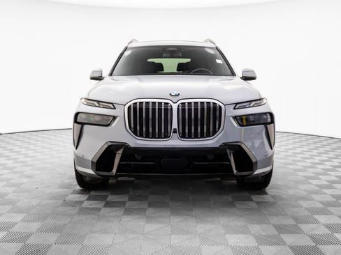 Used 2023 BMW X7 xDrive40i w/ M Sport Package AWD/4WD image 10
