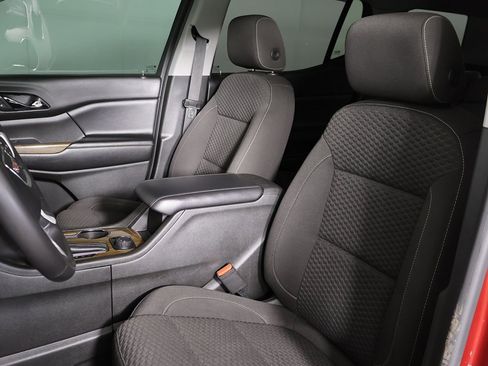 Used 2017 GMC Acadia SLE w/ Driver Alert Package I image 27