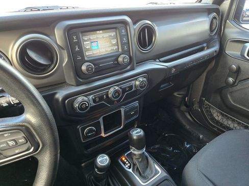 Used 2018 Jeep Wrangler Unlimited Sport AWD/4WD image 25