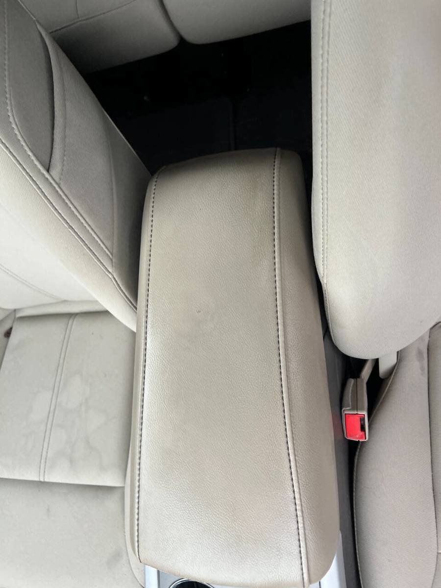 Used 2014 Ford Edge SE w/ Equipment Group 101A FWD image 8