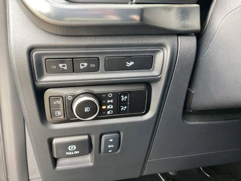 Used 2024 Ford F150 Lariat w/ FX4 Off-Road Package AWD/4WD image 37