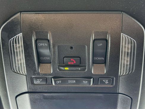 Certified 2025 Toyota Highlander XSE AWD/4WD image 23