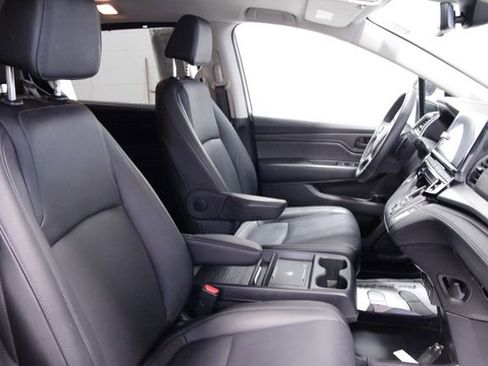 Certified 2025 Honda Odyssey EX-L image 14