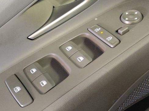 Used 2024 Hyundai Elantra SEL FWD image 27