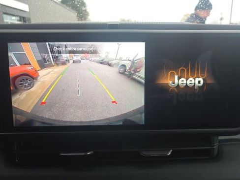 Used 2025 Jeep Wrangler Unlimited Sahara w/ Safety Group image 21