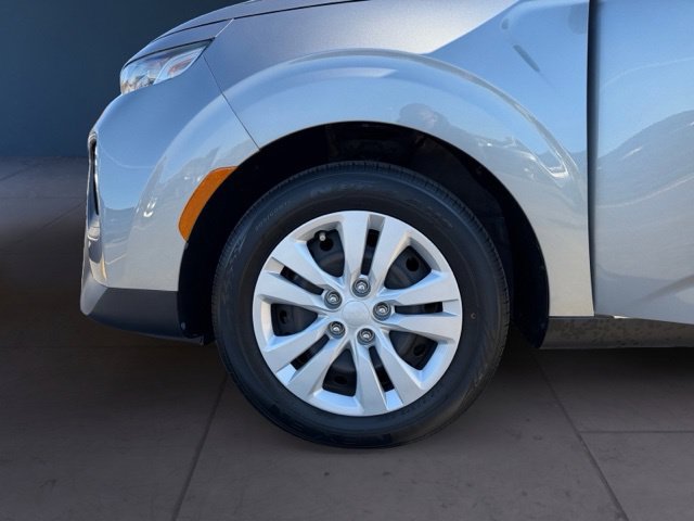 Certified 2022 Kia Soul LX FWD image 15