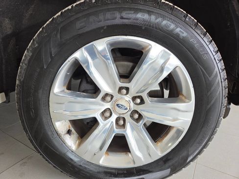 Used 2015 Ford F150 Platinum w/ Equipment Group 701A Luxury AWD/4WD image 10