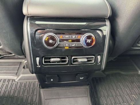 Used 2022 Lincoln Aviator AWD w/ Premium Package image 13