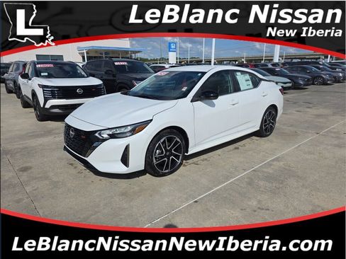 Used 2025 Nissan Sentra SR image 1