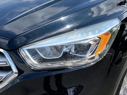 Used 2017 Ford Escape Titanium AWD/4WD image 29