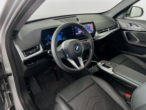 Used 2025 BMW X1 xDrive28i AWD/4WD image 10