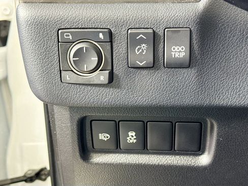 Used 2015 Lexus GX 460 image 12