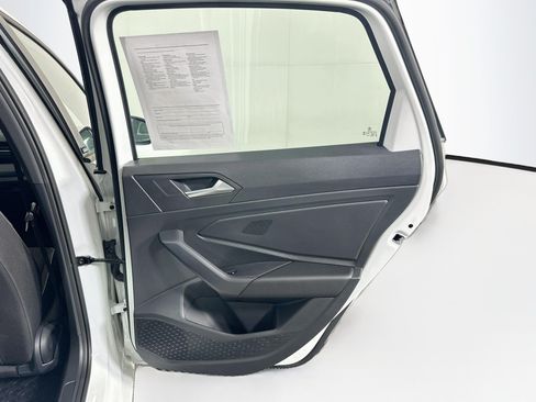 Used 2025 Volkswagen Jetta Sport FWD image 30