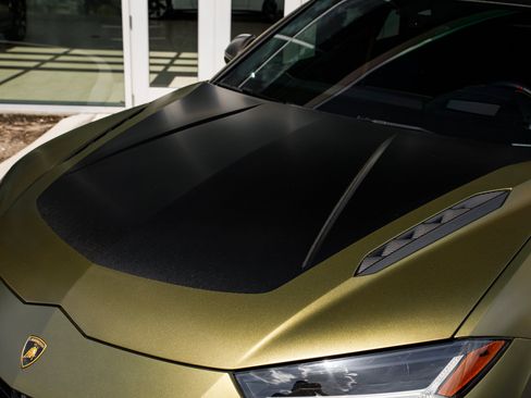 Used 2024 Lamborghini Urus Performante AWD/4WD image 5