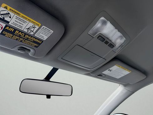 Used 2014 Toyota Highlander Plus image 26