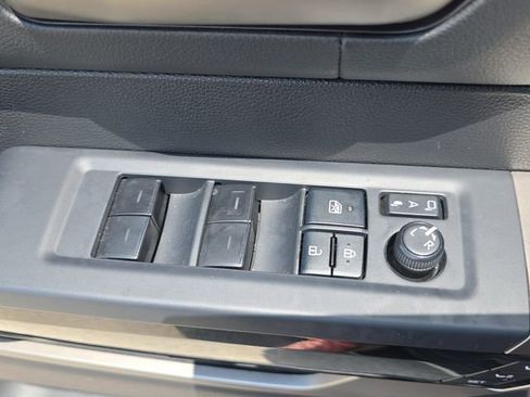 Used 2022 Toyota Tundra Limited RWD image 28