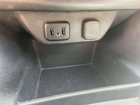 Used 2020 Chevrolet Traverse LS FWD image 26