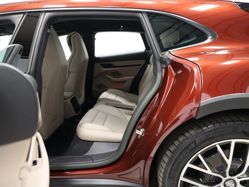 Used 2022 Porsche Taycan 4 Cross Turismo w/ Technology Package image 49