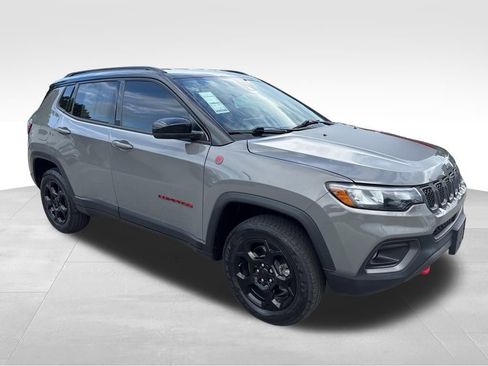 Used 2023 Jeep Compass Trailhawk AWD/4WD image 8
