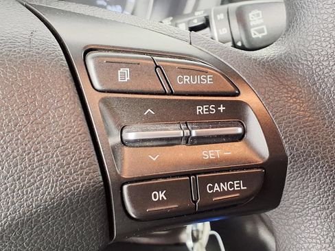Used 2018 Hyundai Elantra GT FWD image 18