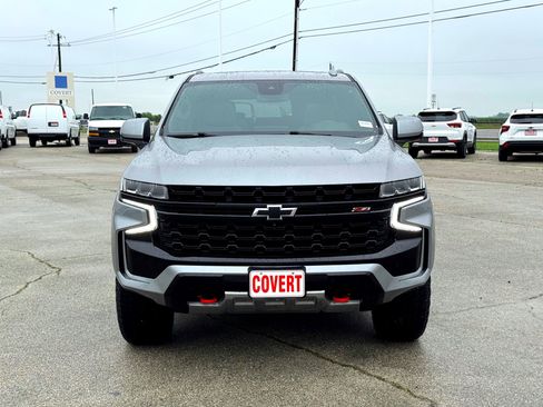 Used 2023 Chevrolet Tahoe Z71 w/ Luxury Package AWD/4WD image 3