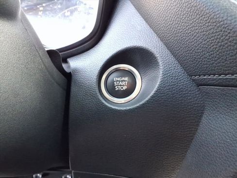 Certified 2023 Toyota Corolla Cross LE image 18